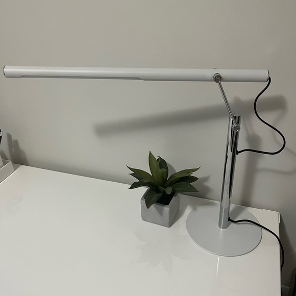 LED Task lamp - Picture 2 of 3